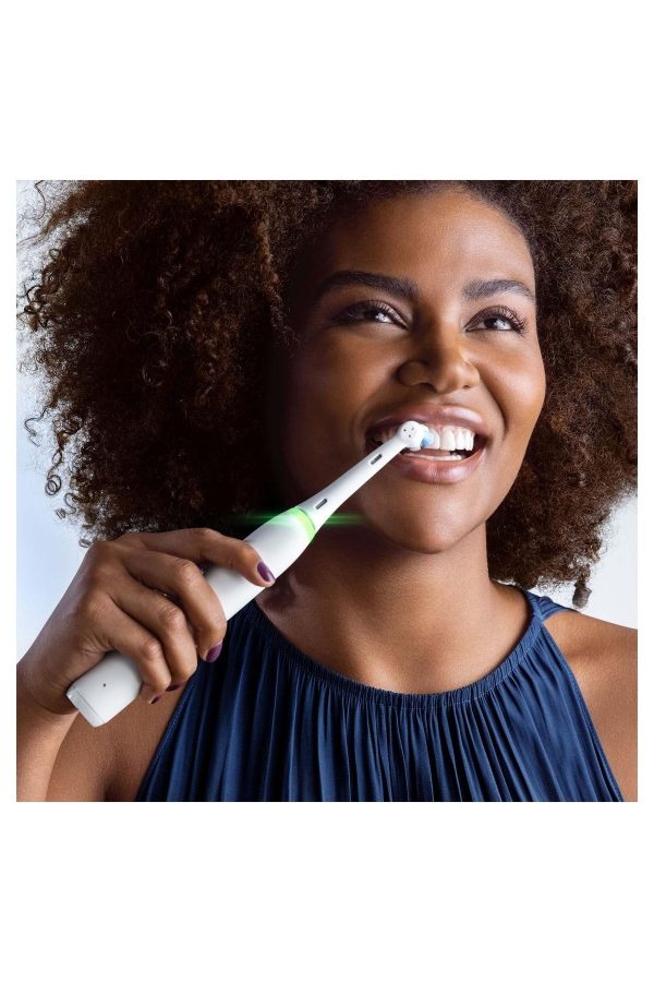 مسواک برقی اورجینال برند Oral b مدل iO 4 کد 377361403 - Image 6