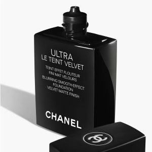 کرم فاندیشن اورجینال برند Chanel مدل ULTRA LE TEINT VELVET کد 845035203