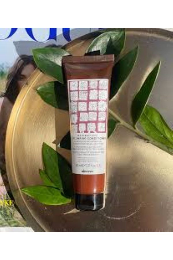 کرم مو اورجینال برند Davines کد 816323297 - Image 2